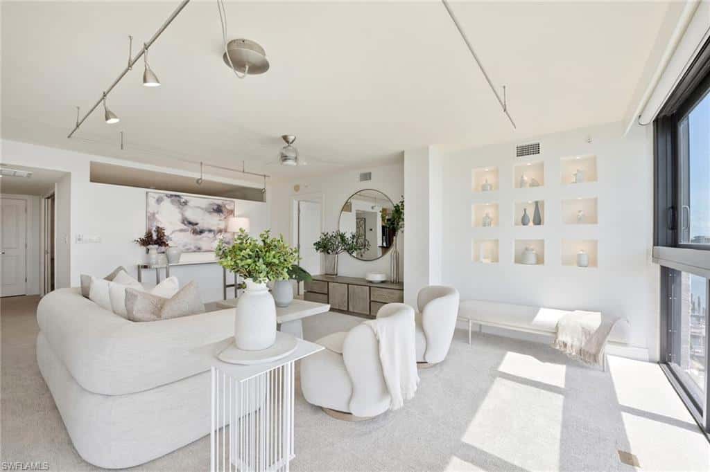 2400 Gulf Shore Blvd #502, Naples, photo 6