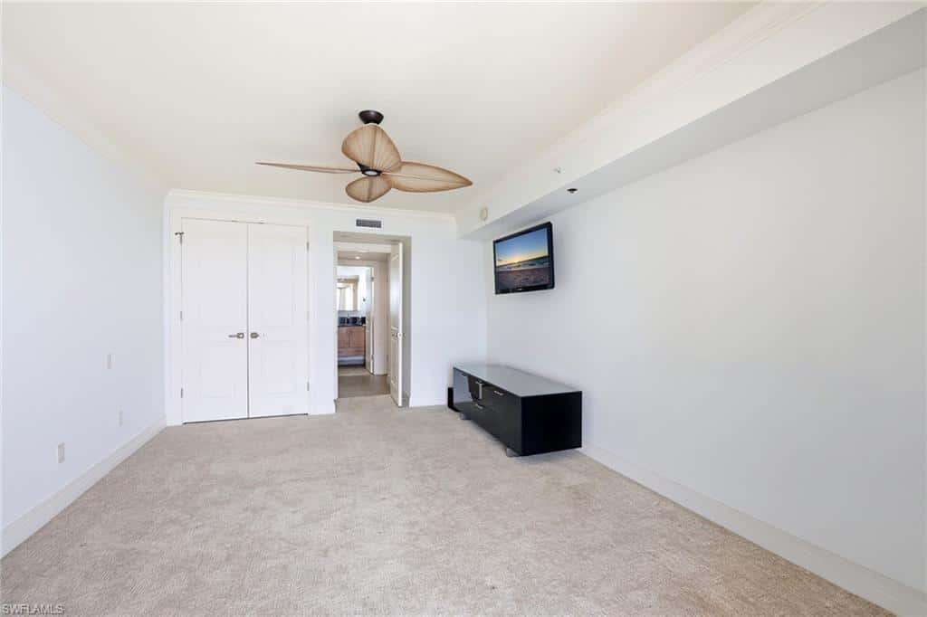 2400 Gulf Shore Blvd #502, Naples, photo 32