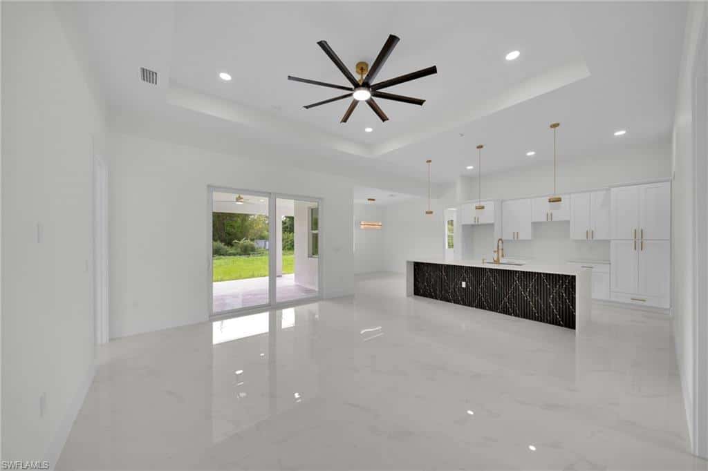 102 Grant Ave, Lehigh Acres, photo 6