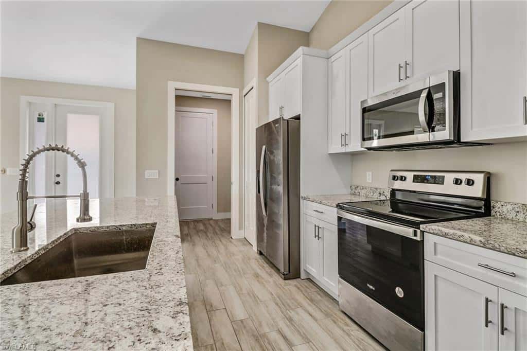 10621 Landau Ln, Bonita Springs, photo 5
