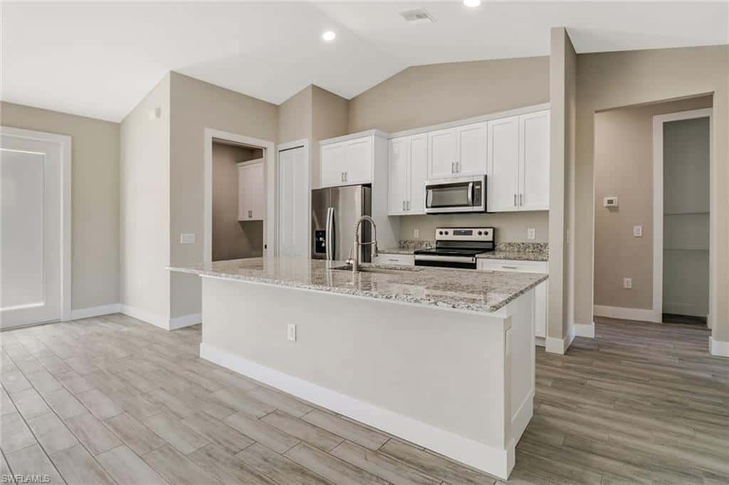 10621 Landau Ln, Bonita Springs, photo 4