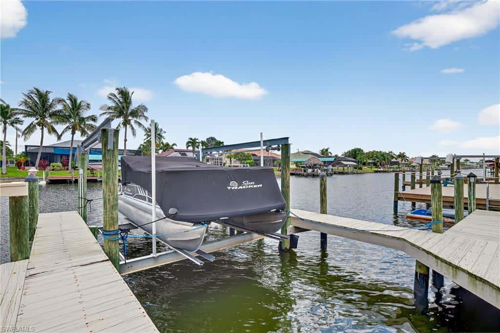 1917 51st St, Cape Coral, photo 41