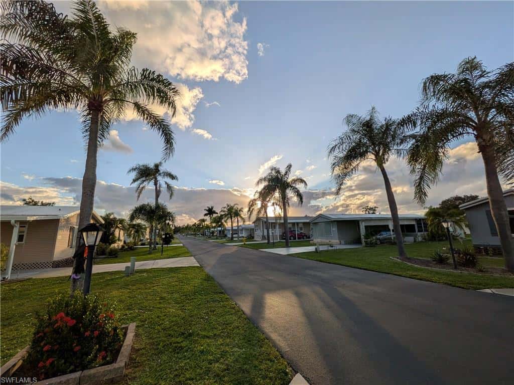 10750 Wales Loop, Bonita Springs, photo 4