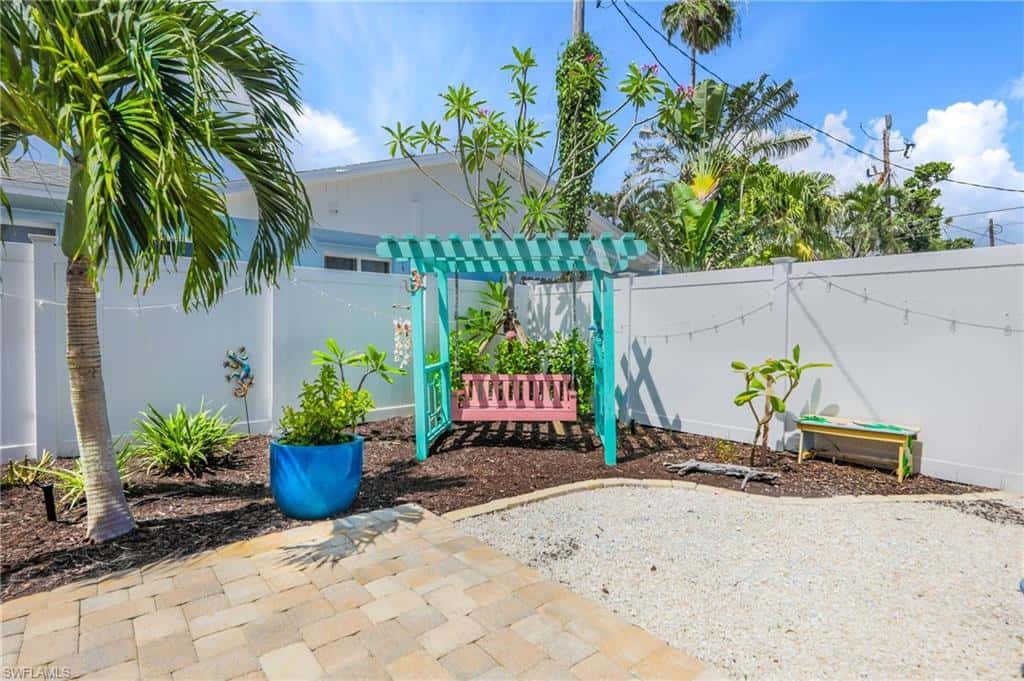 1657 Atlanta Plaza Dr, Sanibel, photo 23