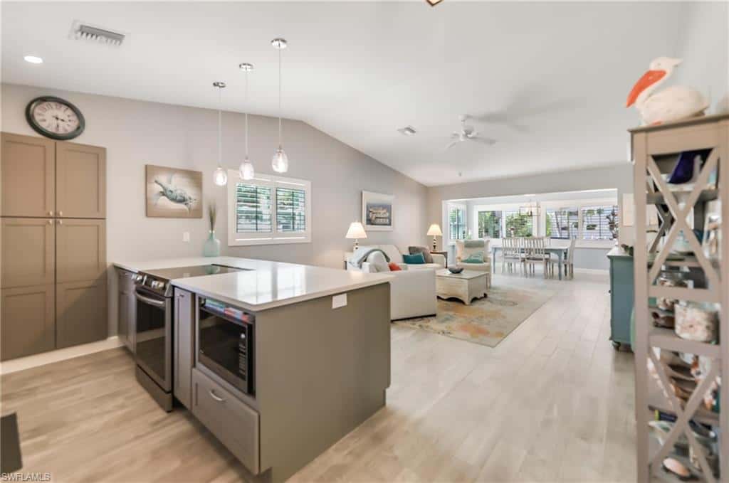 1657 Atlanta Plaza Dr, Sanibel, photo 6