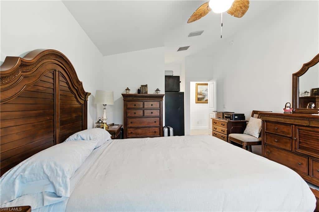 176 Venus Cay, Naples, photo 35