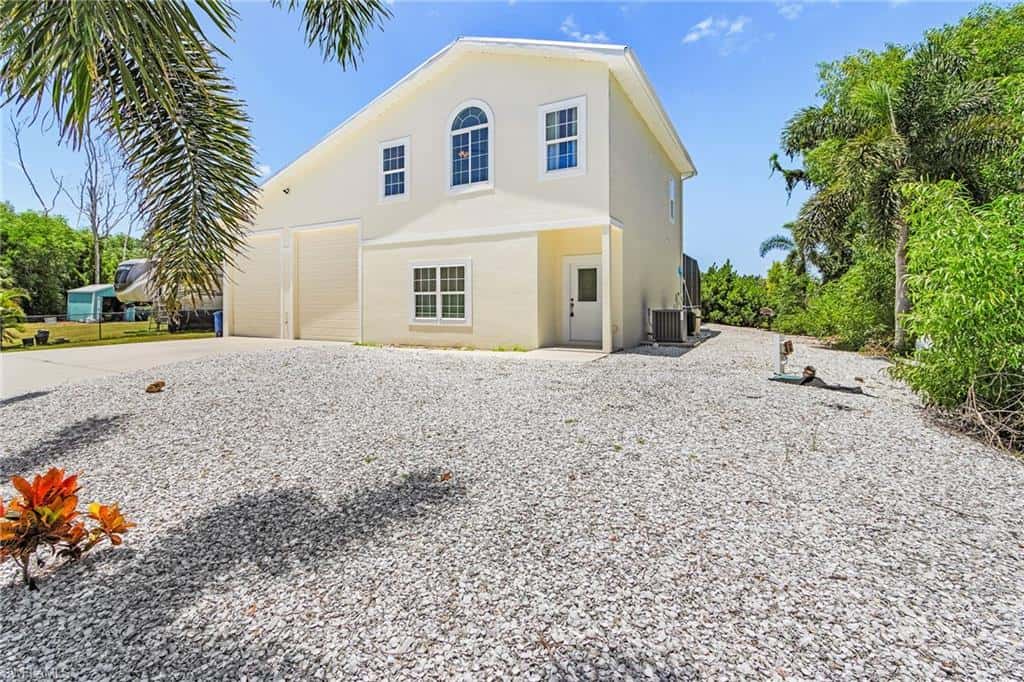 3810 Myers Ln, St. James City, photo 4