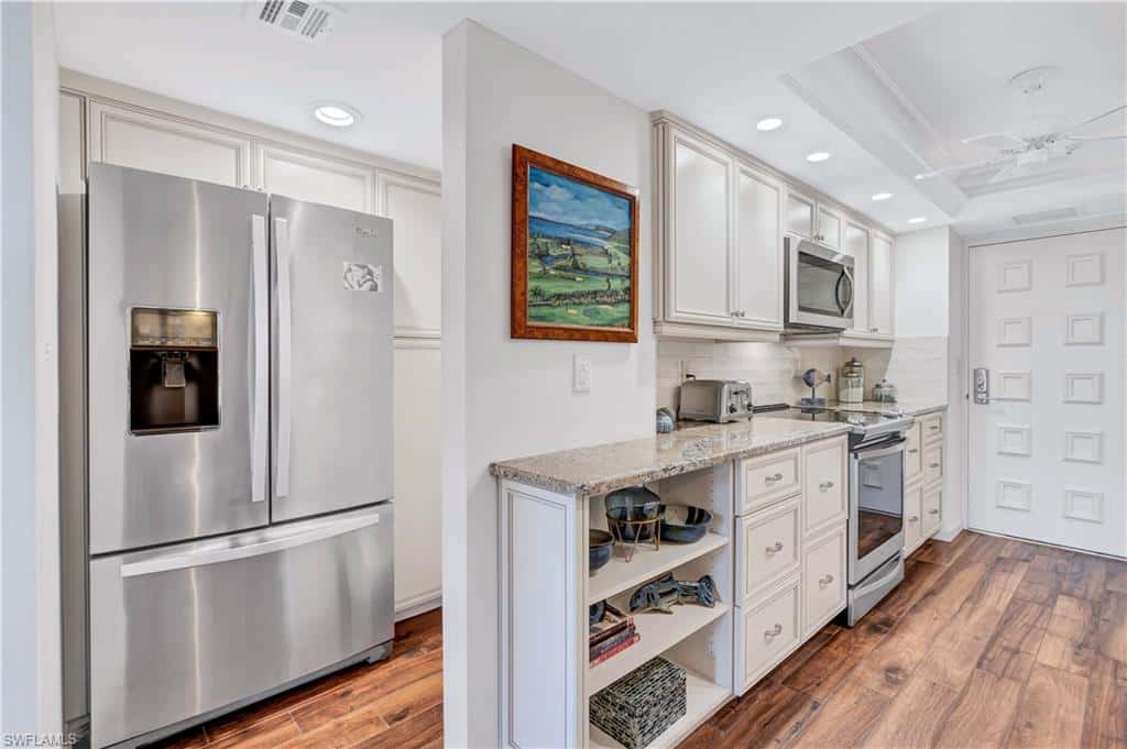 2400 Gulf Shore Blvd #203, Naples, photo 5