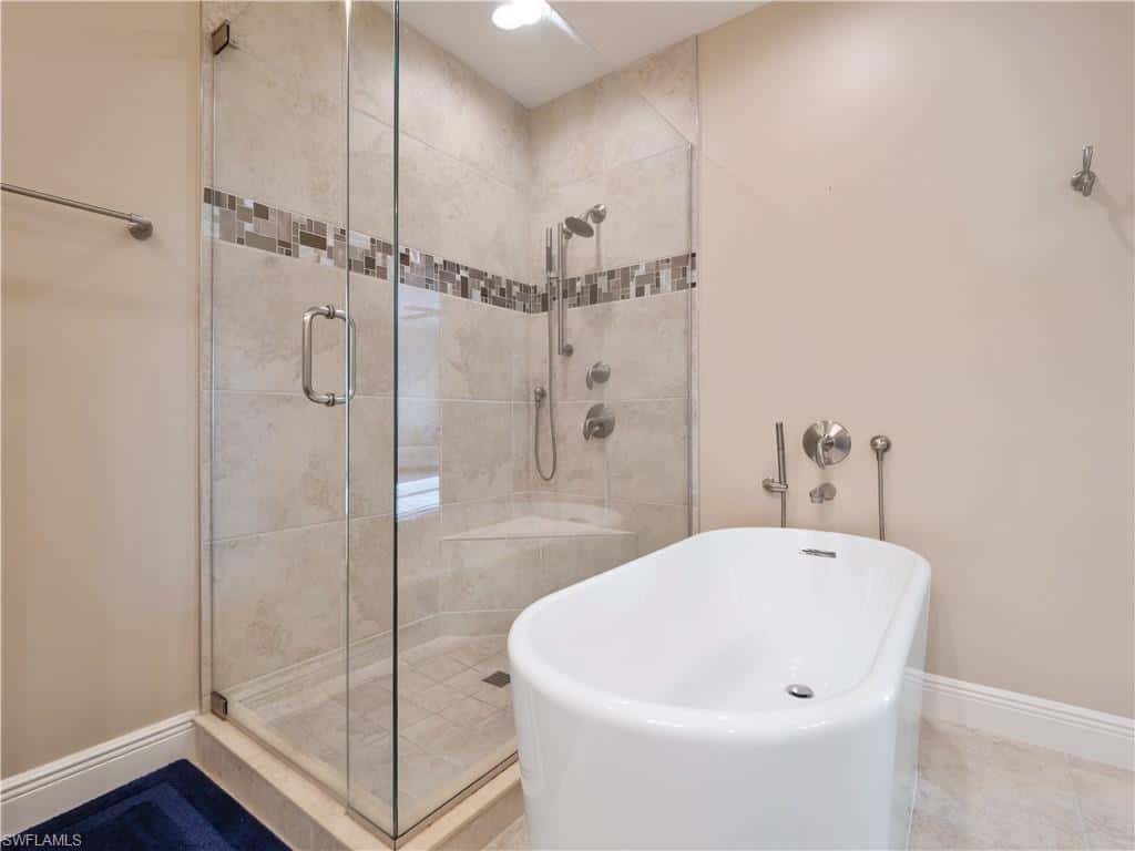 14819 Laguna Dr #703, Fort Myers, photo 33