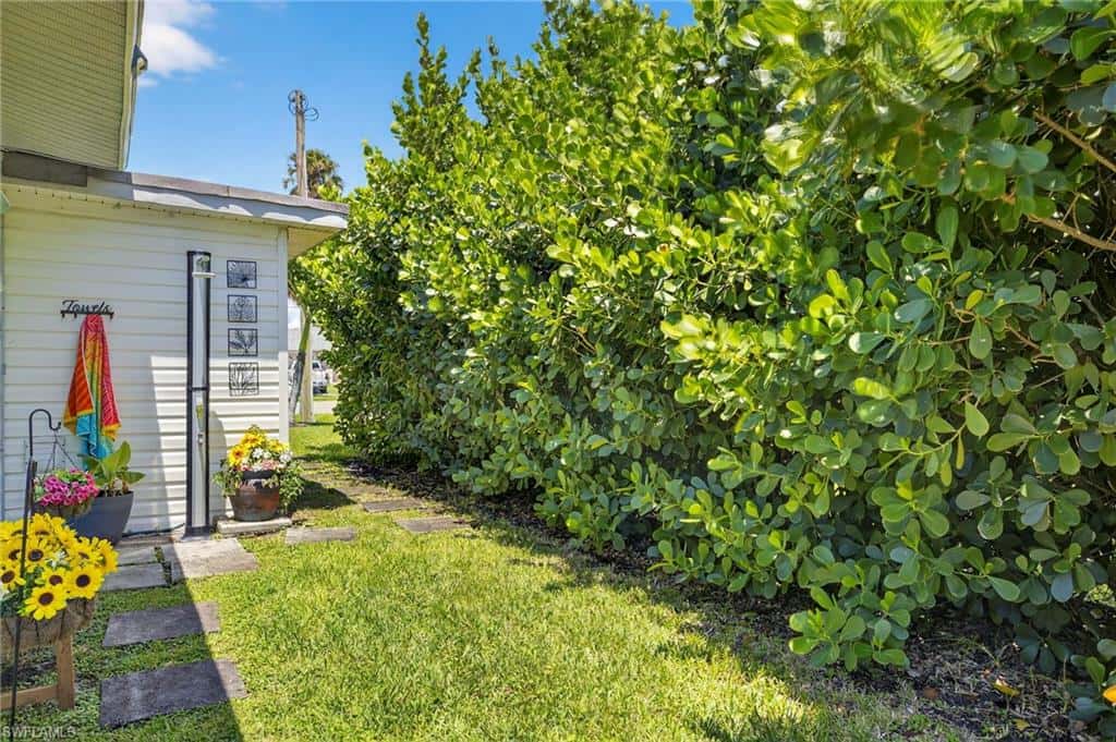 138 40th St, Cape Coral, photo 33