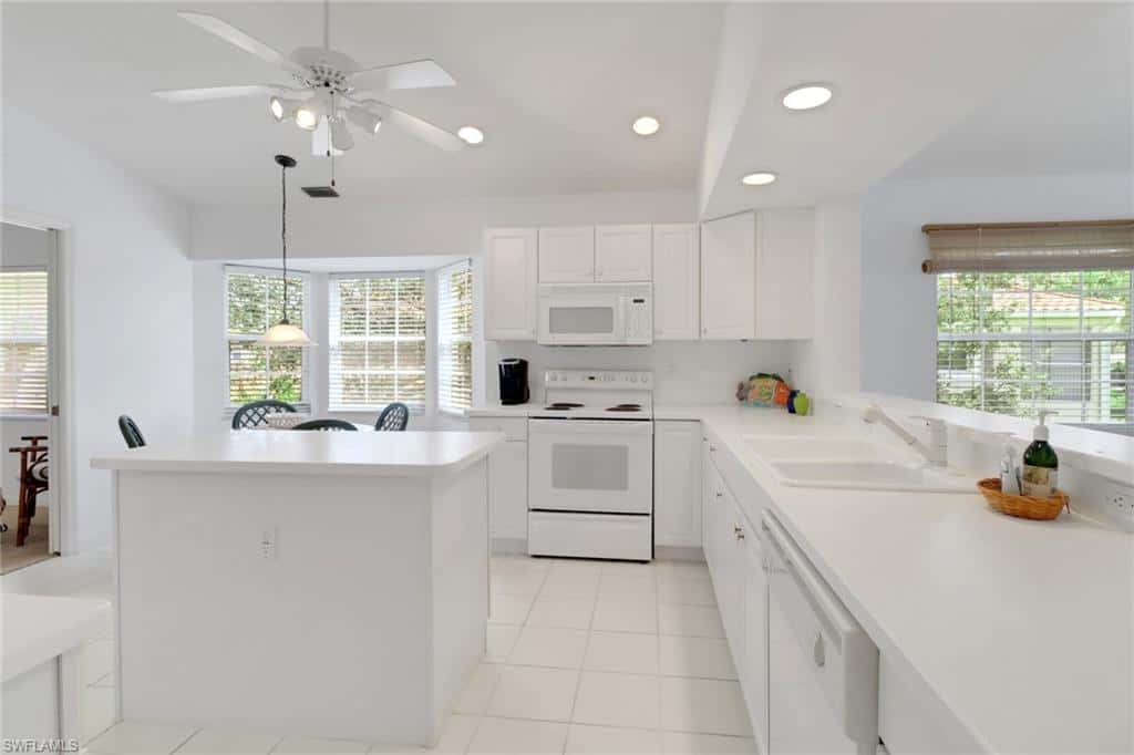 6180 Reserve Cir #203, Naples, photo 5