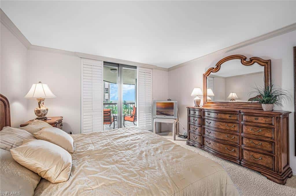 4551 Gulf Shore Blvd #605, Naples, photo 17