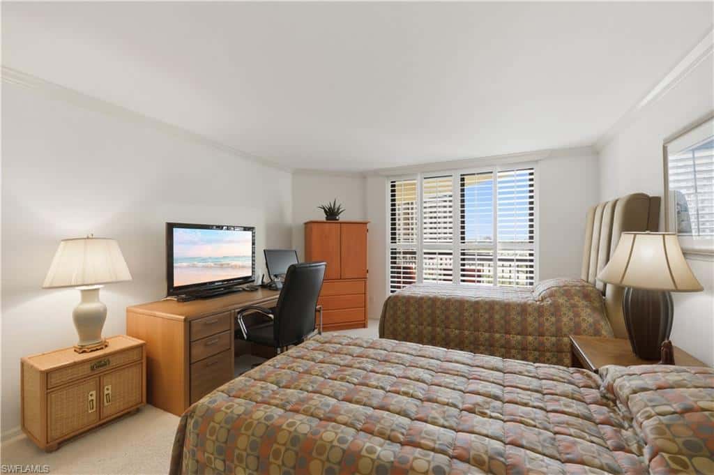 4551 Gulf Shore Blvd #605, Naples, photo 24