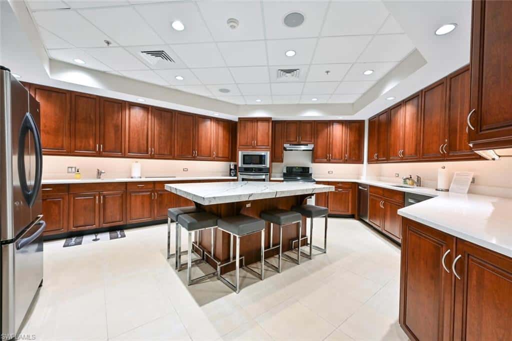 4551 Gulf Shore Blvd #605, Naples, photo 45
