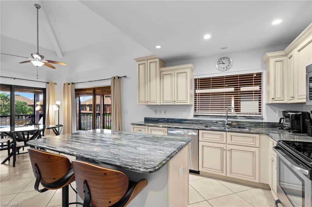 1811 Olde Middle Gulf Dr #14, Sanibel, photo 11