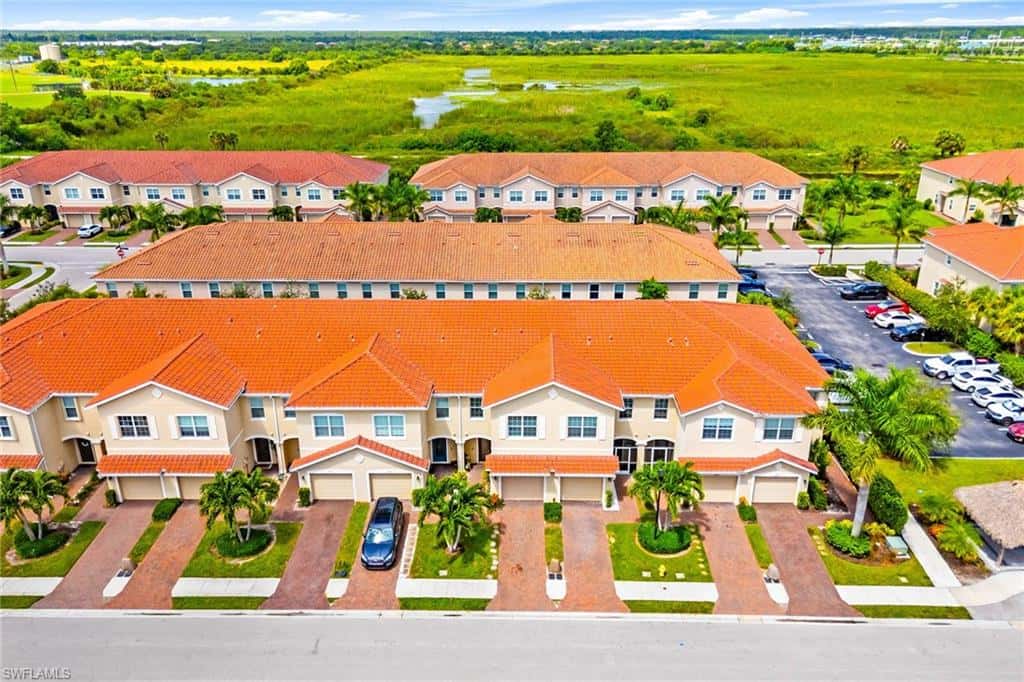 2667 Blossom Way, Naples, photo 33