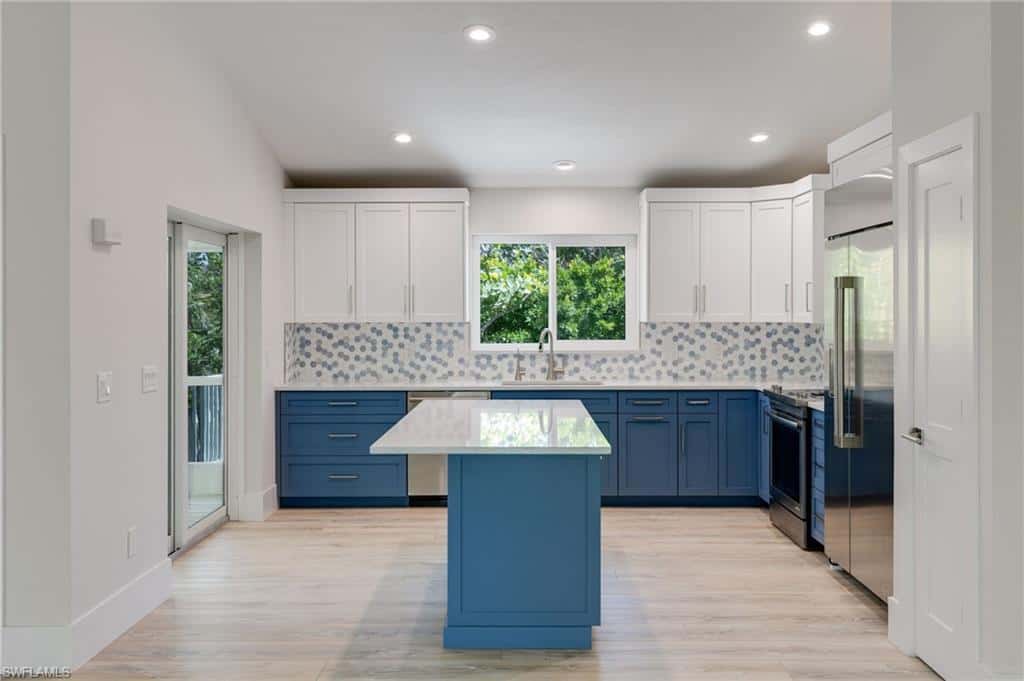 645 Oliva St, Sanibel, photo 16