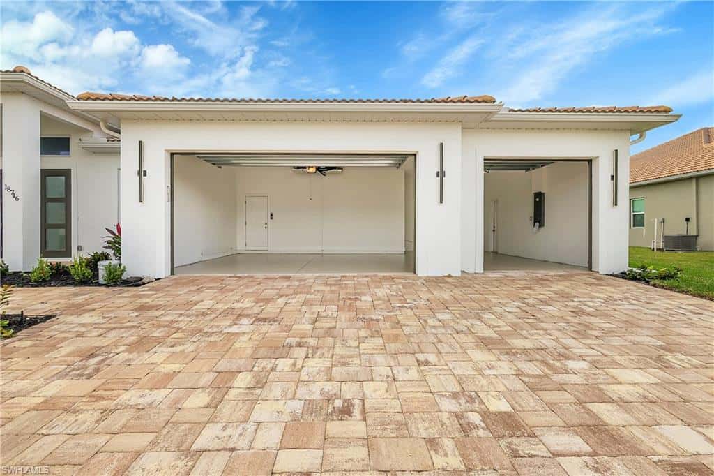 18716 Ensenada Dr, Naples, photo 26
