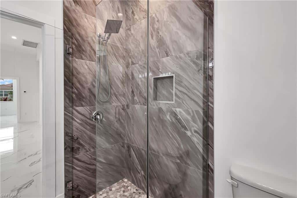 18716 Ensenada Dr, Naples, photo 24