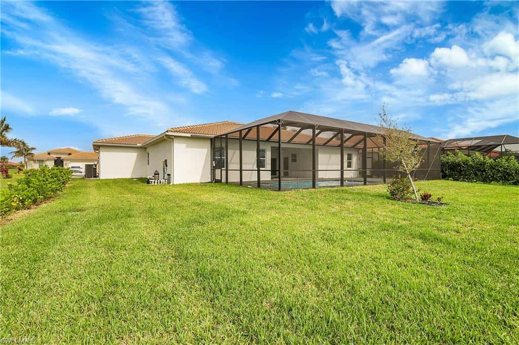 18716 Ensenada Dr, Naples, photo 31