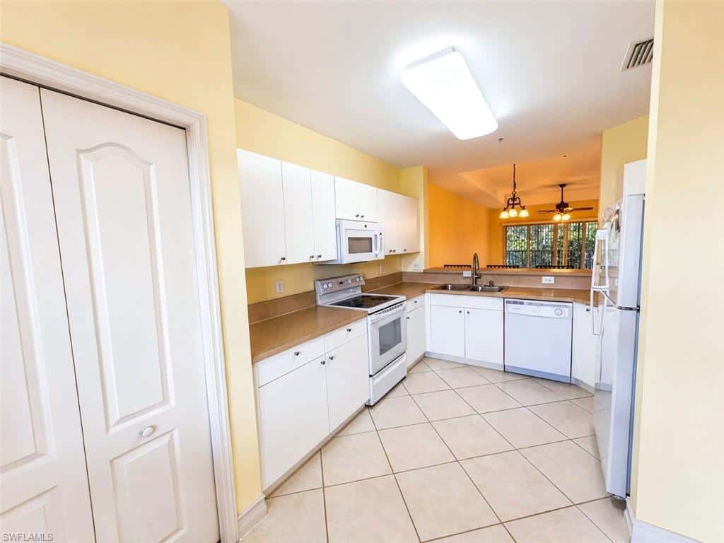 7811 Regal Heron Cir #302, Naples, photo 5