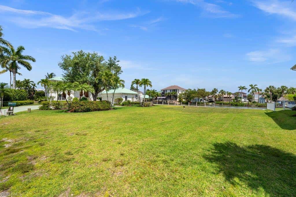 371 Bayside Ave, Naples, photo 38