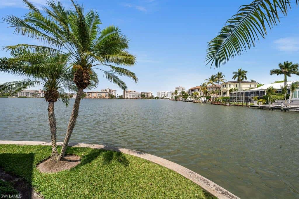 371 Bayside Ave, Naples, photo 31