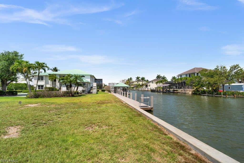371 Bayside Ave, Naples, photo 39