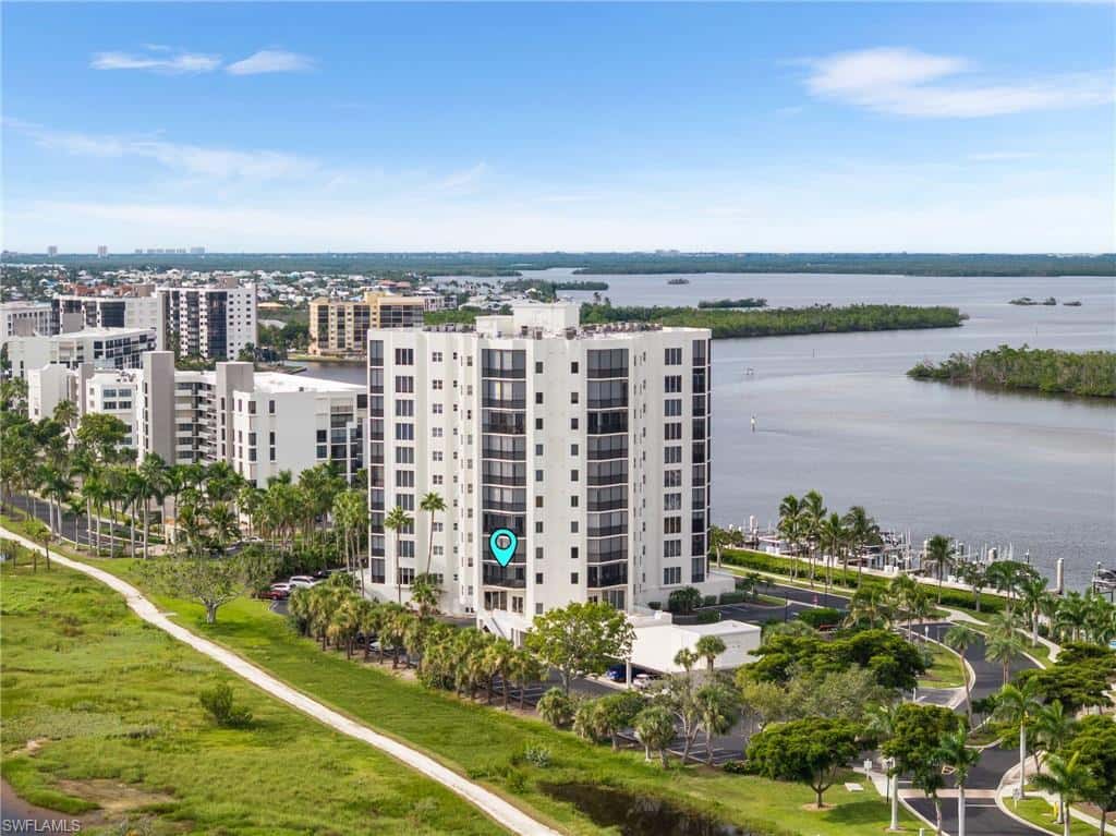 4198 Bay Beach Ln #126, Fort Myers Beach, photo 4