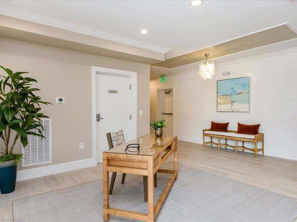 9566 Gulf Shore Dr #102, Naples, photo 32