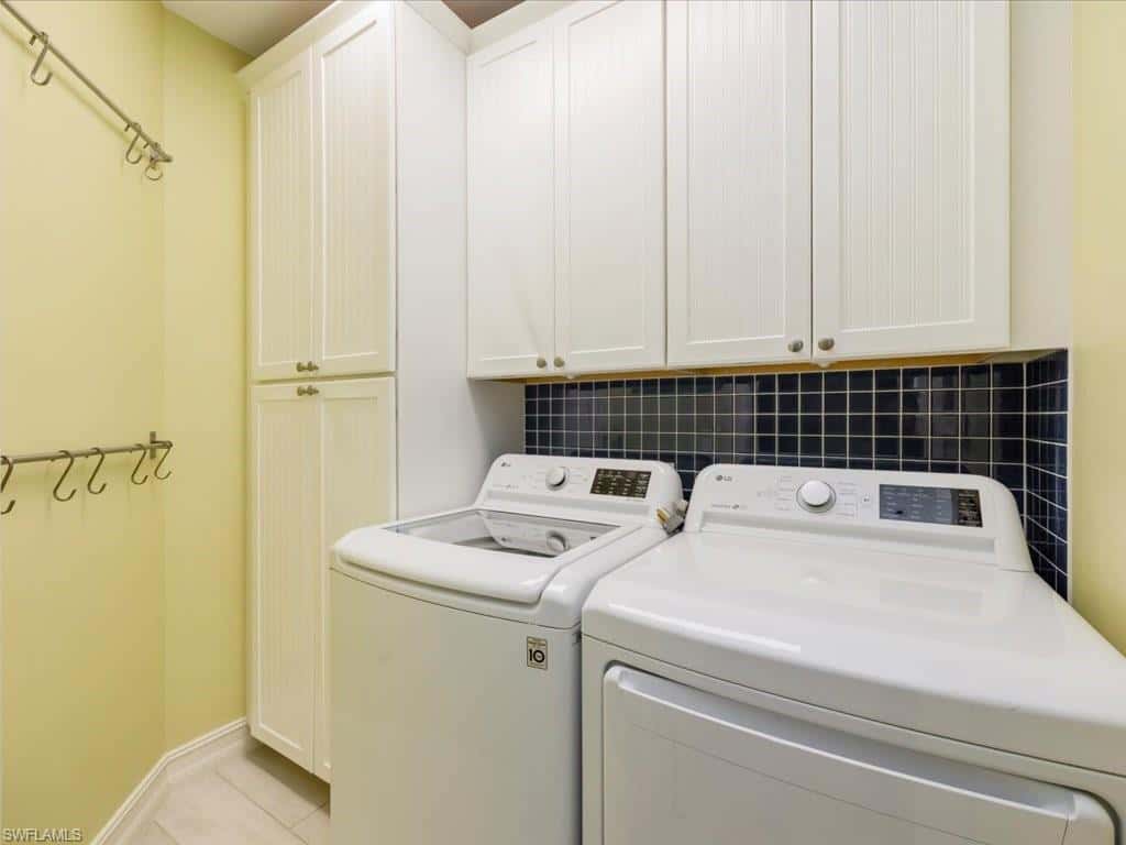 9566 Gulf Shore Dr #102, Naples, photo 30