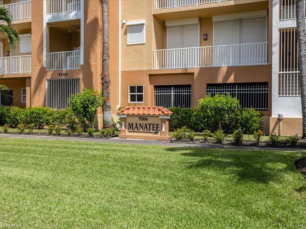 9566 Gulf Shore Dr #102, Naples, photo 31