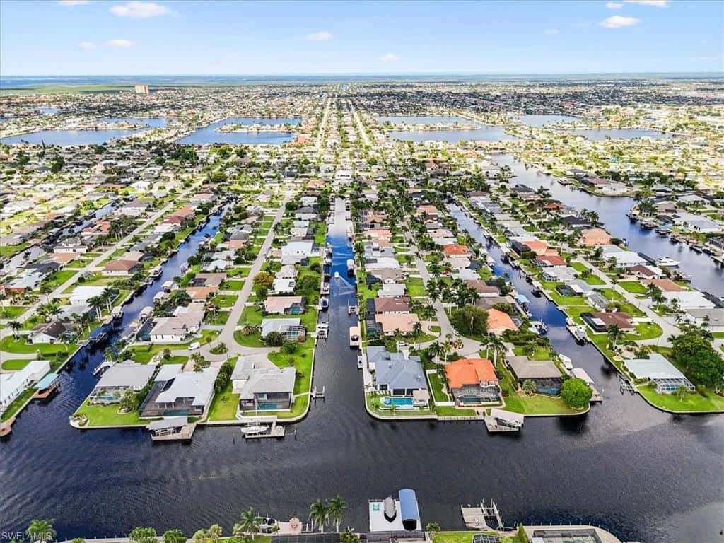 142 51st Ter, Cape Coral, photo 27