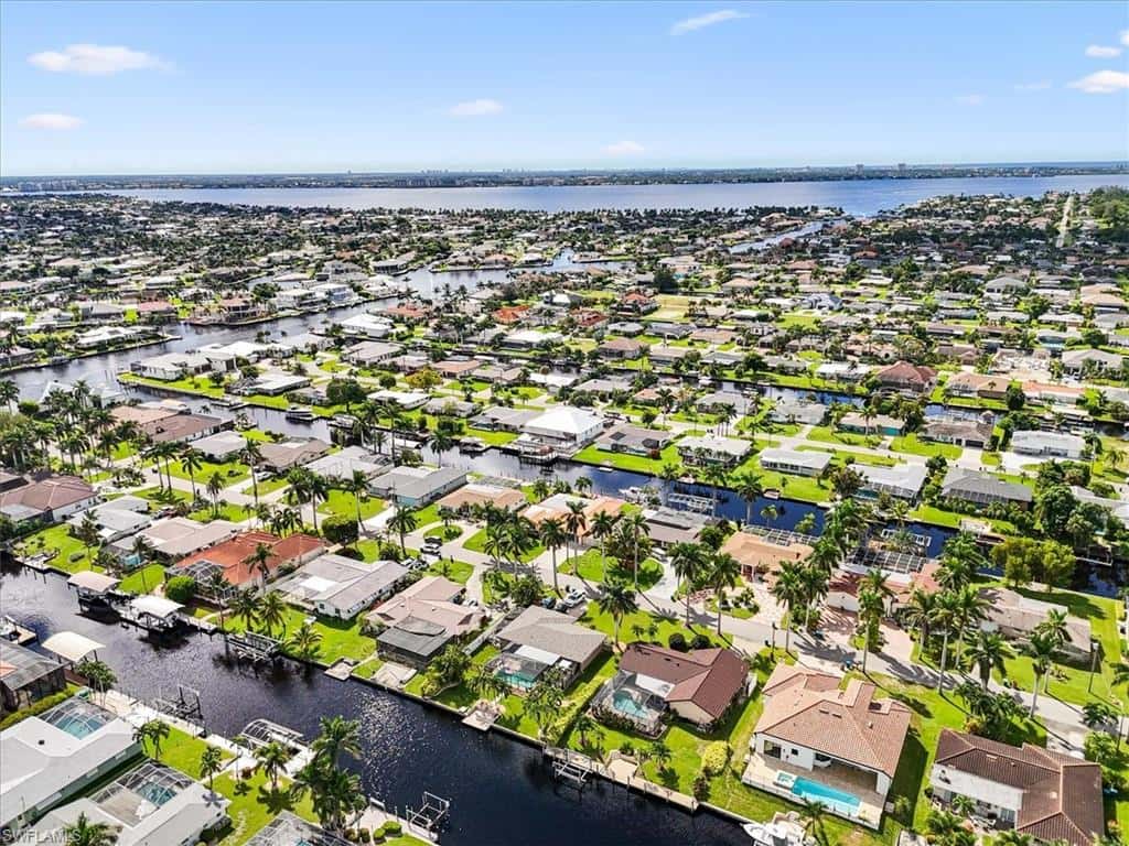 142 51st Ter, Cape Coral, photo 33