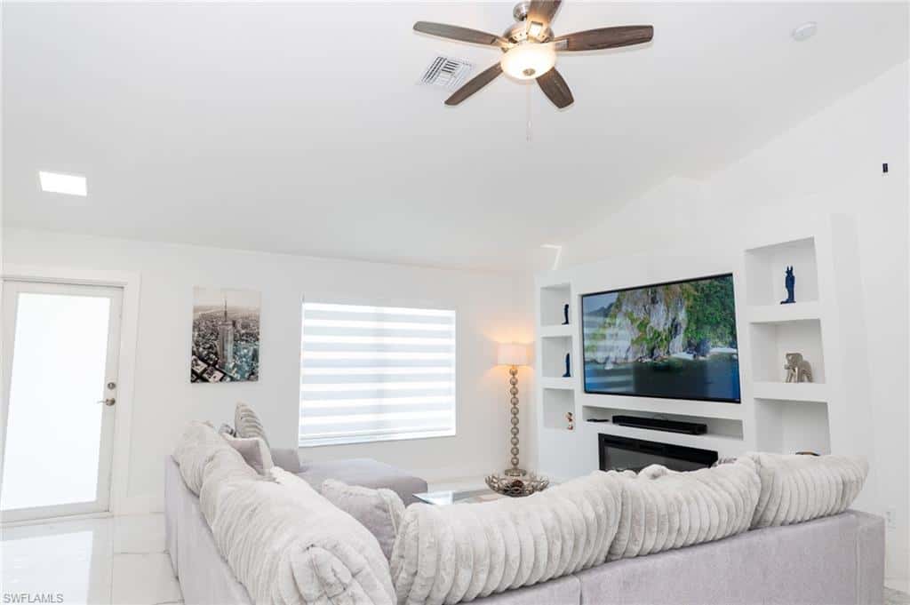 4623 Jacaranda Pkwy, Cape Coral, photo 5