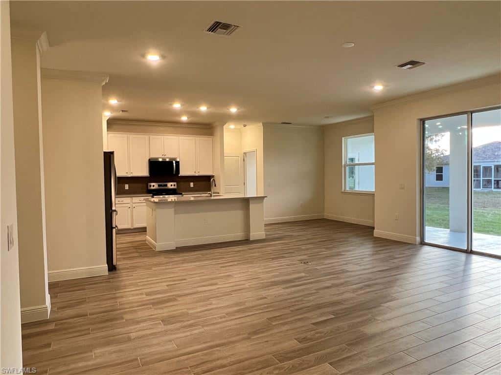 1232 21st Pl, Cape Coral, photo 4