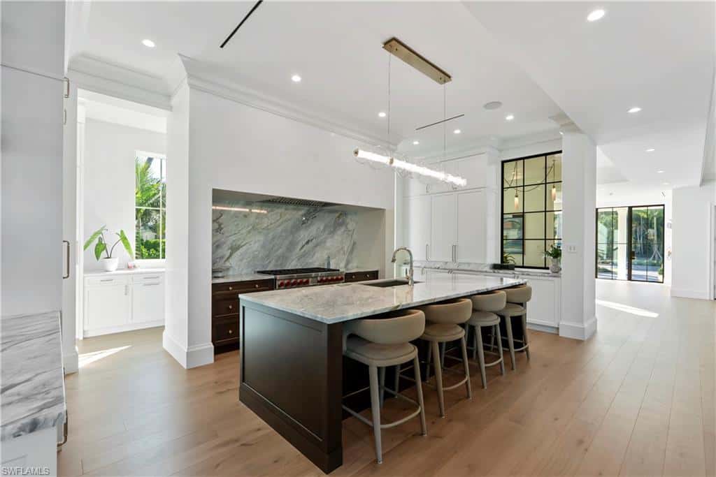 285 Central Ave, Naples, photo 12