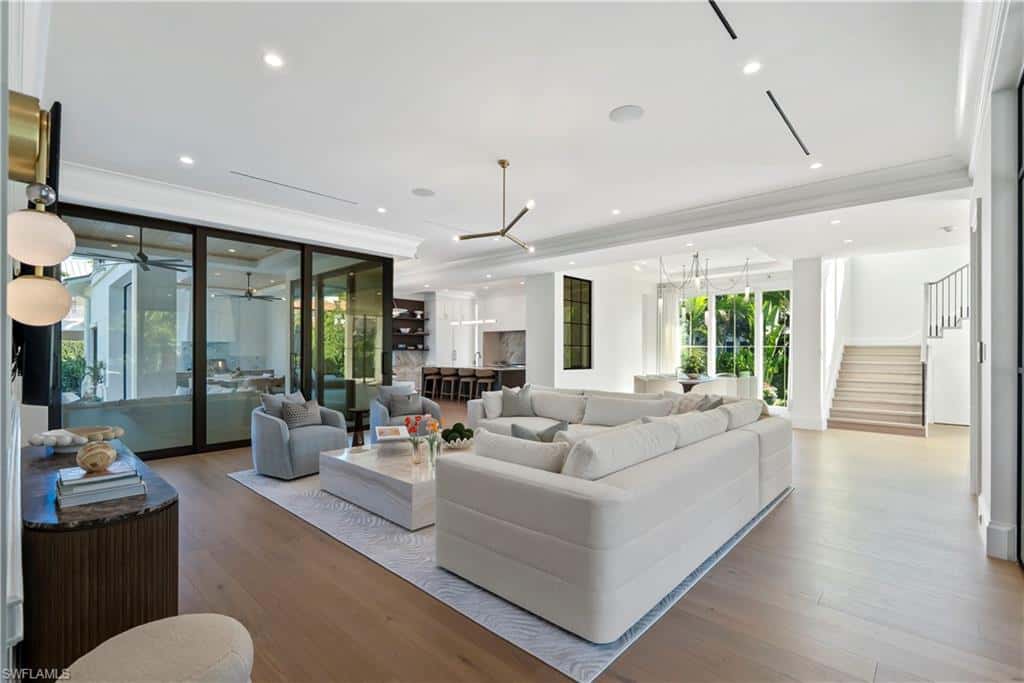 285 Central Ave, Naples, photo 5