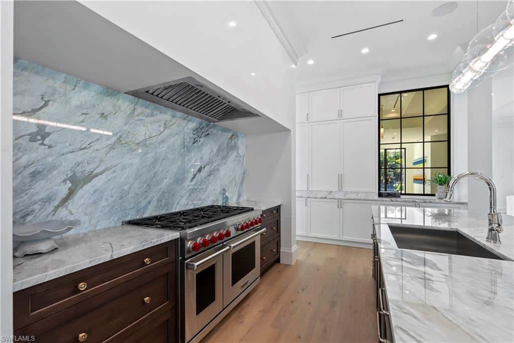 285 Central Ave, Naples, photo 9