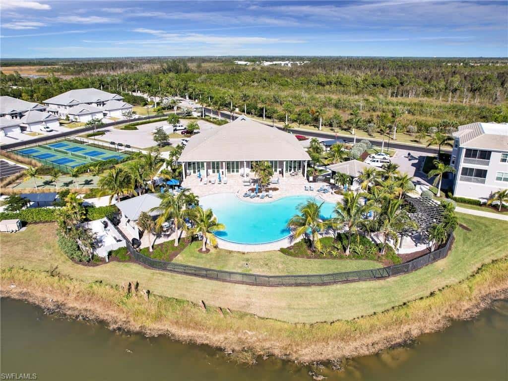 257 Indies Dr E #102, Naples, photo 40