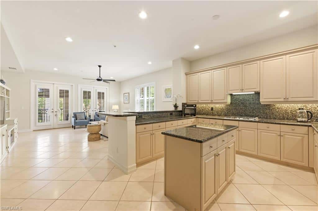 2859 Tiburon Blvd #102, Naples, photo 22