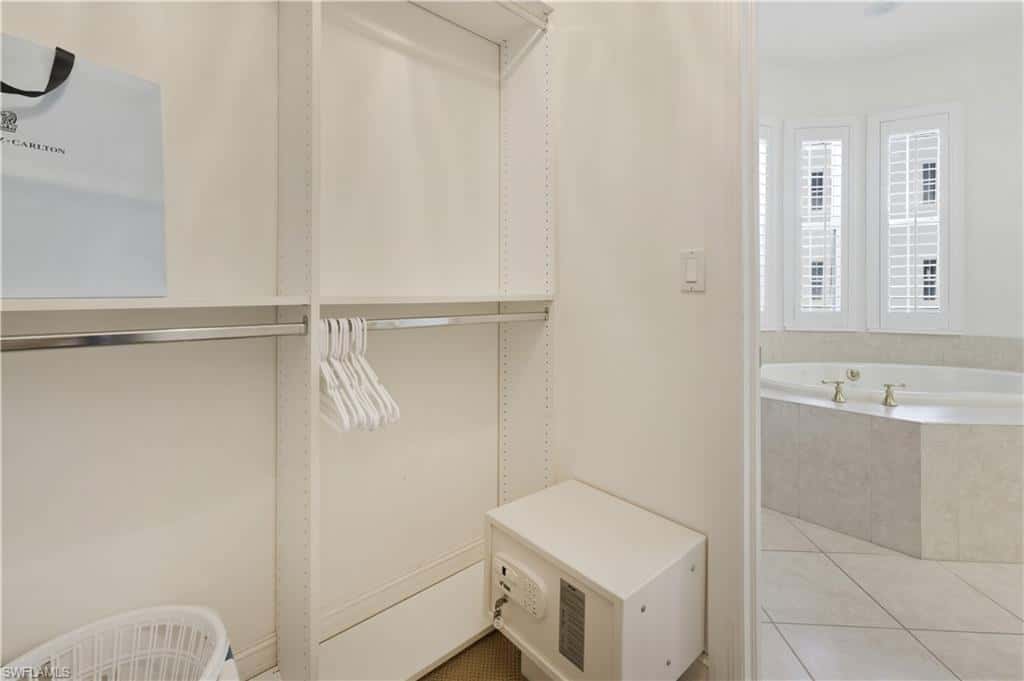 2859 Tiburon Blvd #102, Naples, photo 36