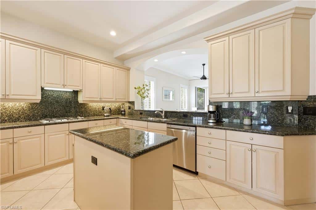 2859 Tiburon Blvd #102, Naples, photo 21