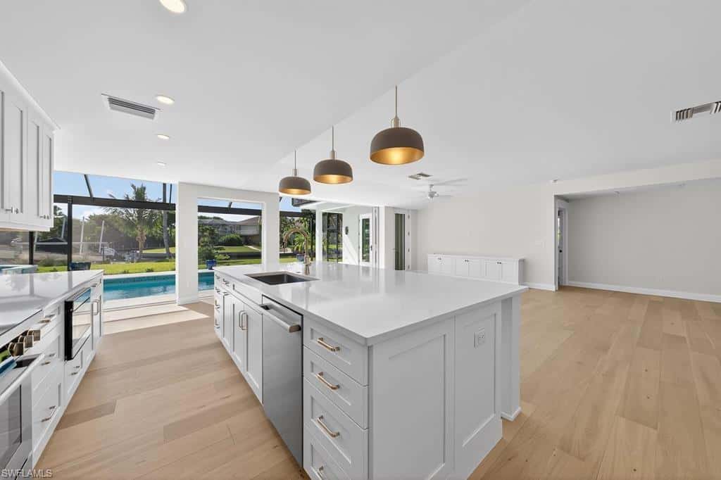 924 Kings Crown Dr, Sanibel, photo 8