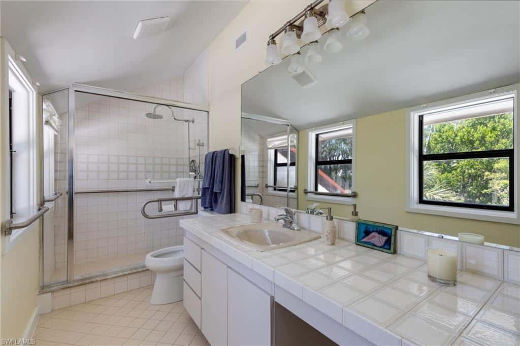 1345 Junonia St, Sanibel, photo 22