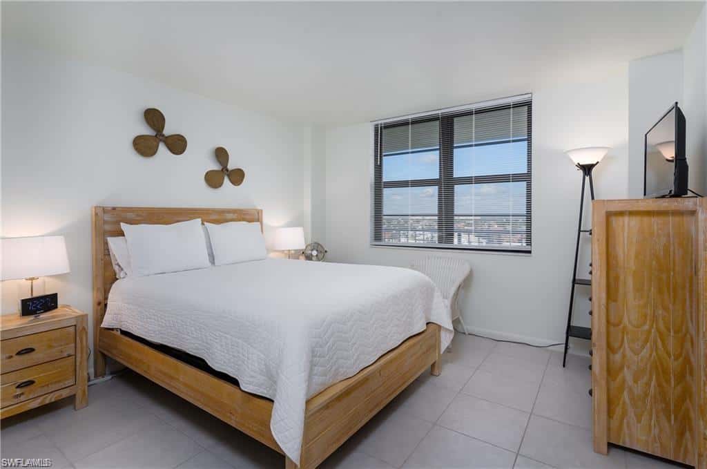 440 Seaview Ct #805, Marco Island, photo 17