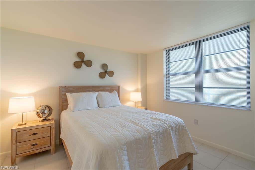 440 Seaview Ct #805, Marco Island, photo 18