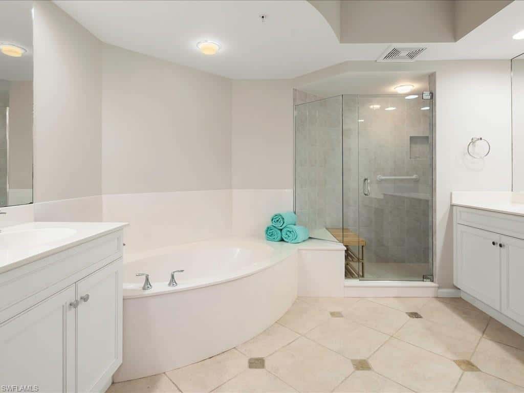 425 Cove Tower Dr #304, Naples, photo 19