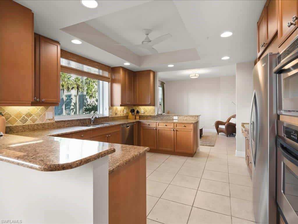 425 Cove Tower Dr #304, Naples, photo 8