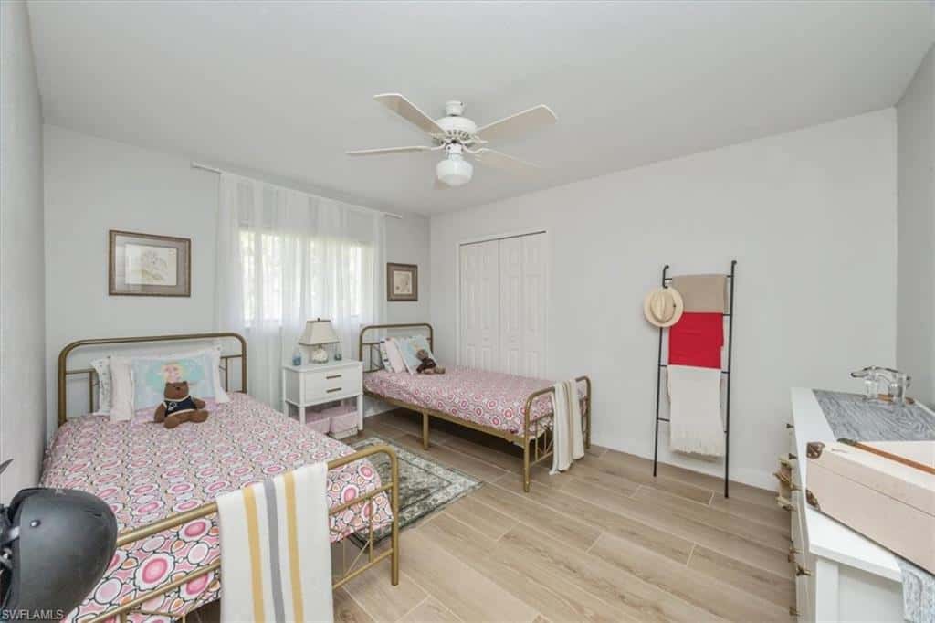 361 9th St, Naples, photo 18